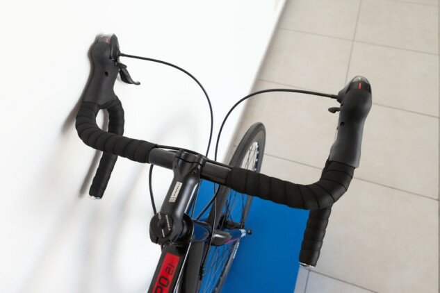 Велосипед Trinx Tempo 2.1 700C чорний/червоний/білий 500мм Фото №8